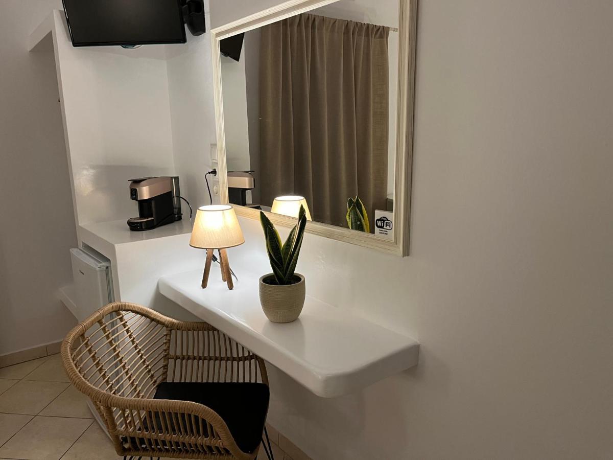 Hotel Chrisoula Antiparos Bagian luar foto