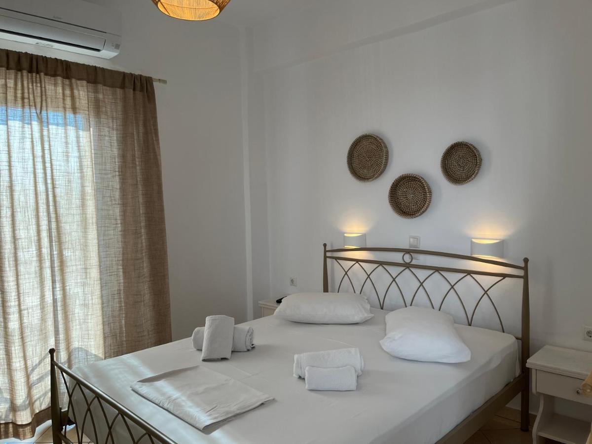 Hotel Chrisoula Antiparos Bagian luar foto