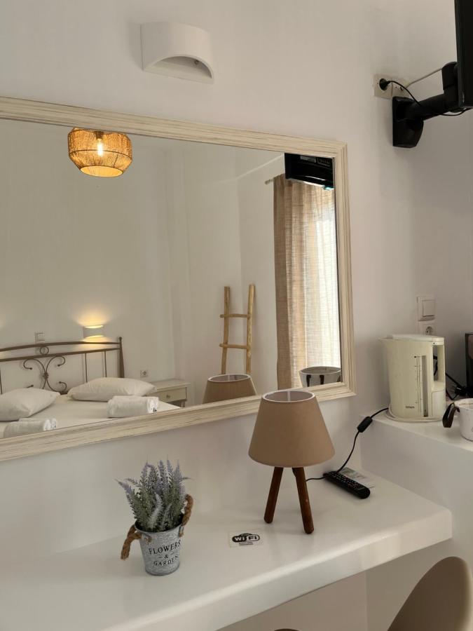 Hotel Chrisoula Antiparos Bagian luar foto
