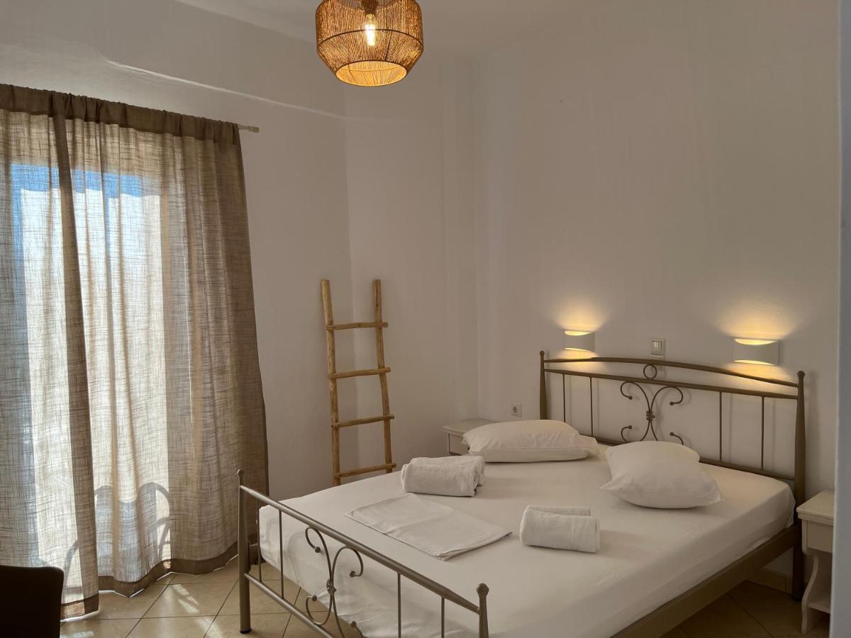 Hotel Chrisoula Antiparos Bagian luar foto